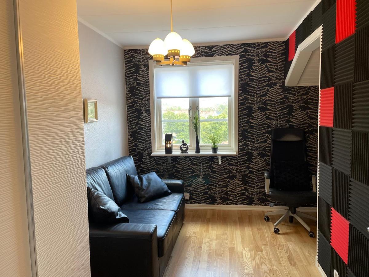Apartment Uddevalla Bohuslaen Bubbelbad Εξωτερικό φωτογραφία